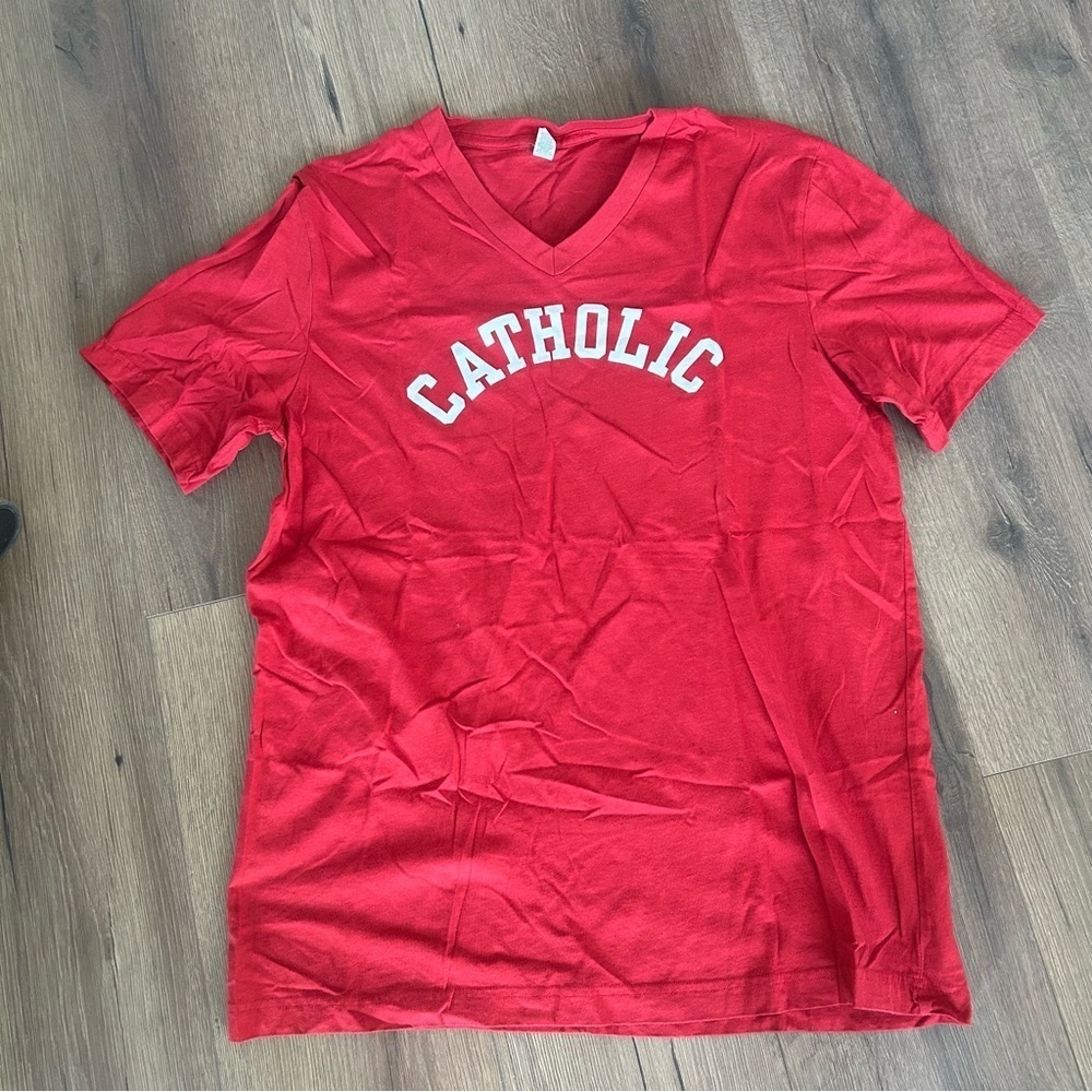 NWOT Red Canvas V Neck Catholic TShirt Sz Large